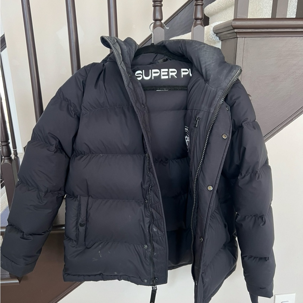 Aritizia SUPER PUFF TNA coat in black